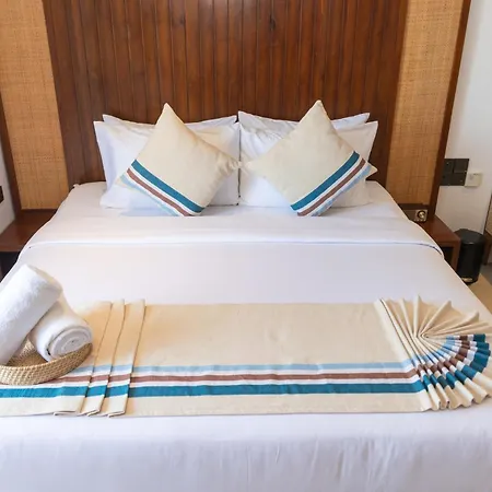 Ocean Breeze Studio Apartment By Seahorse Negombo Extérieur photo