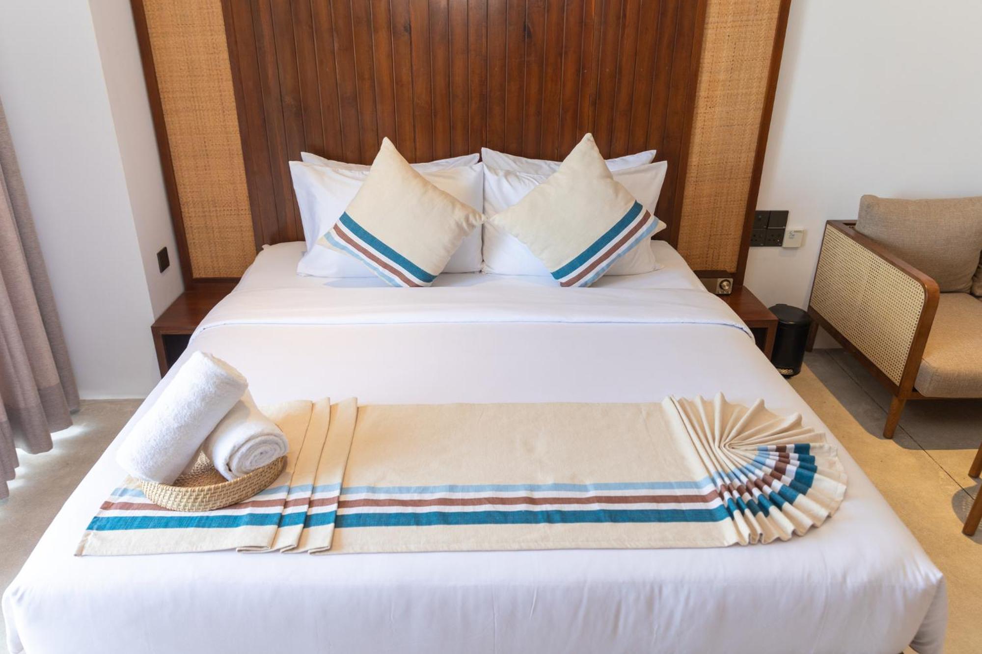 Ocean Breeze By Seahorse * Negombo